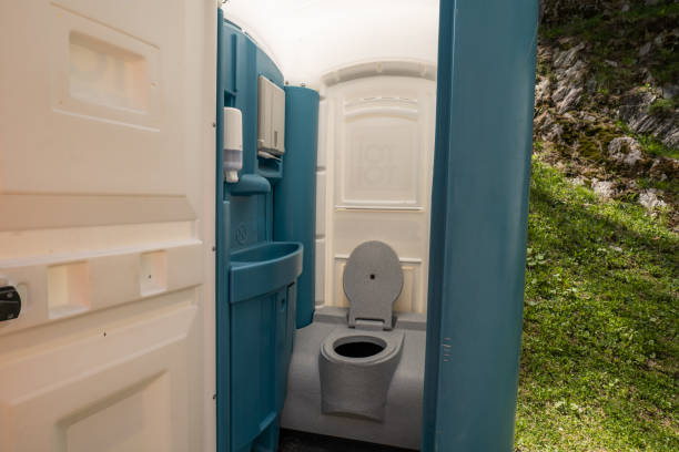 Best Handicap porta potty rental  in Robertsville, NJ